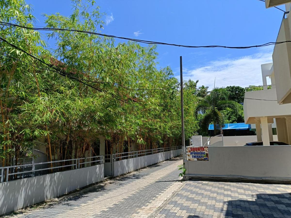 Global Backwater Resort 科兰 外观 照片