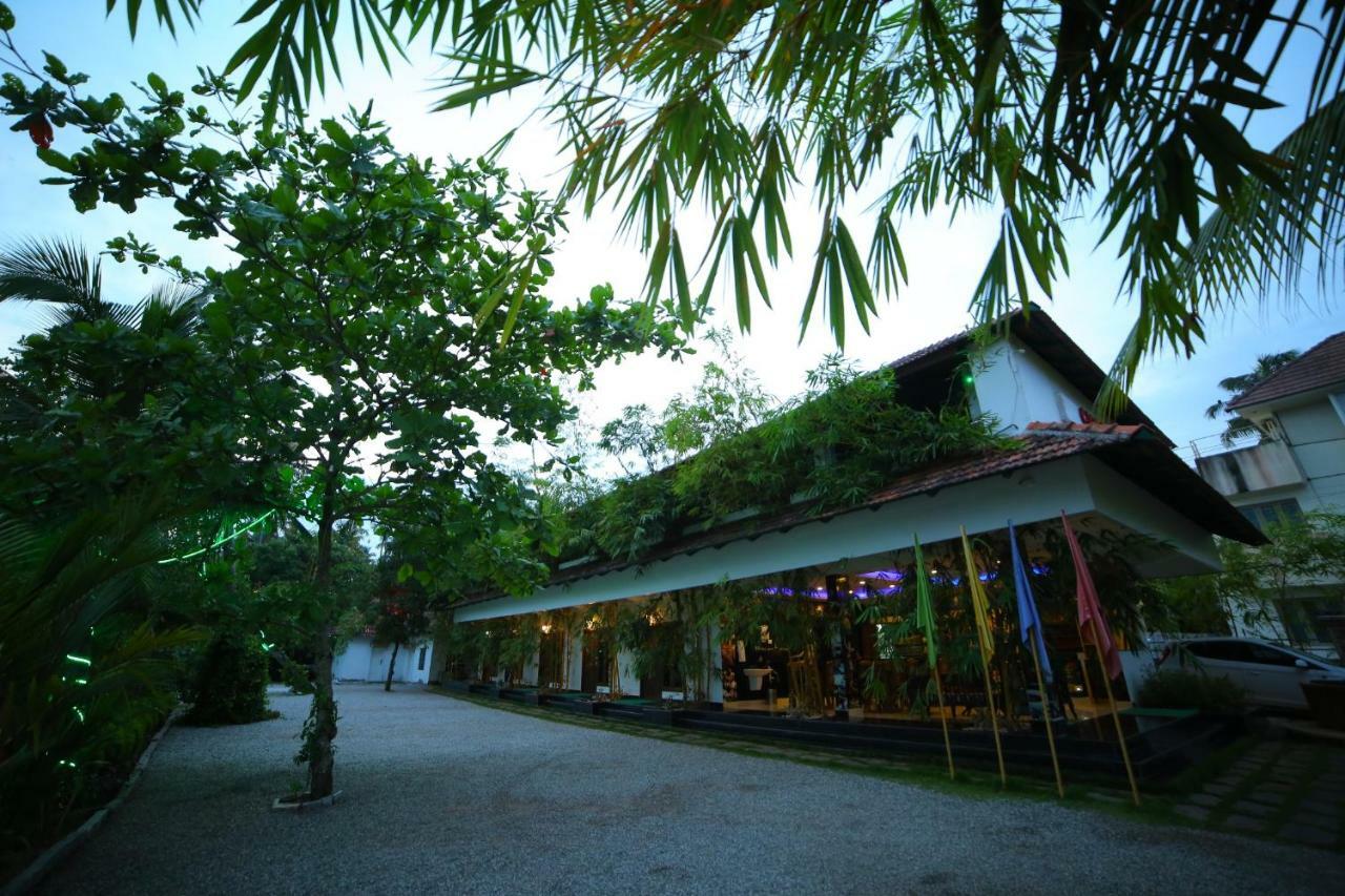 Global Backwater Resort 科兰 外观 照片