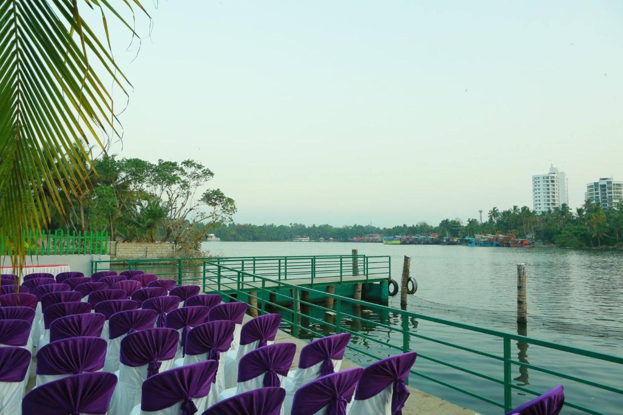 Global Backwater Resort 科兰 外观 照片