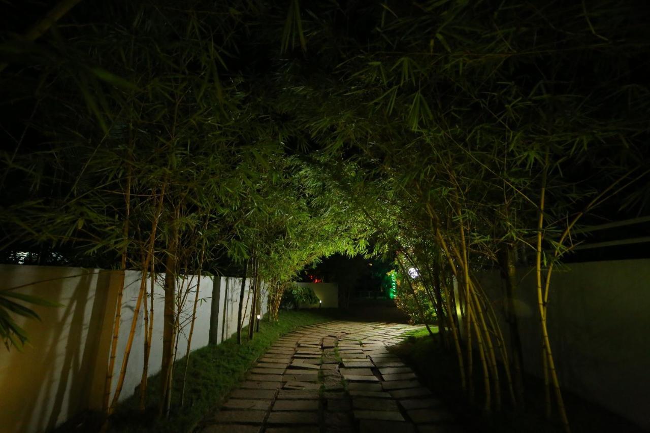 Global Backwater Resort 科兰 外观 照片